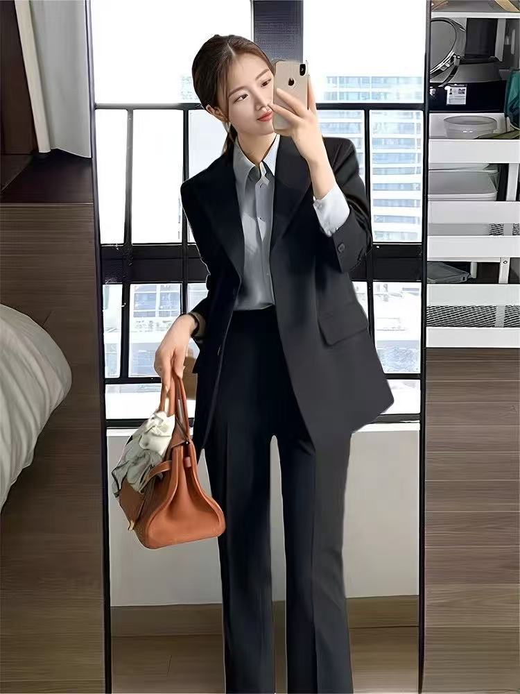 T1319 Women's suits