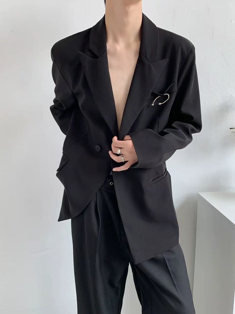 T1332 Men's suits