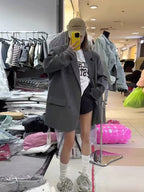 T1344    Women's suits