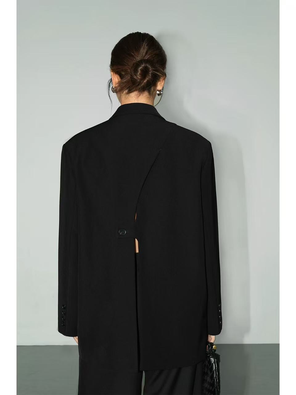 T1348 Women's suits