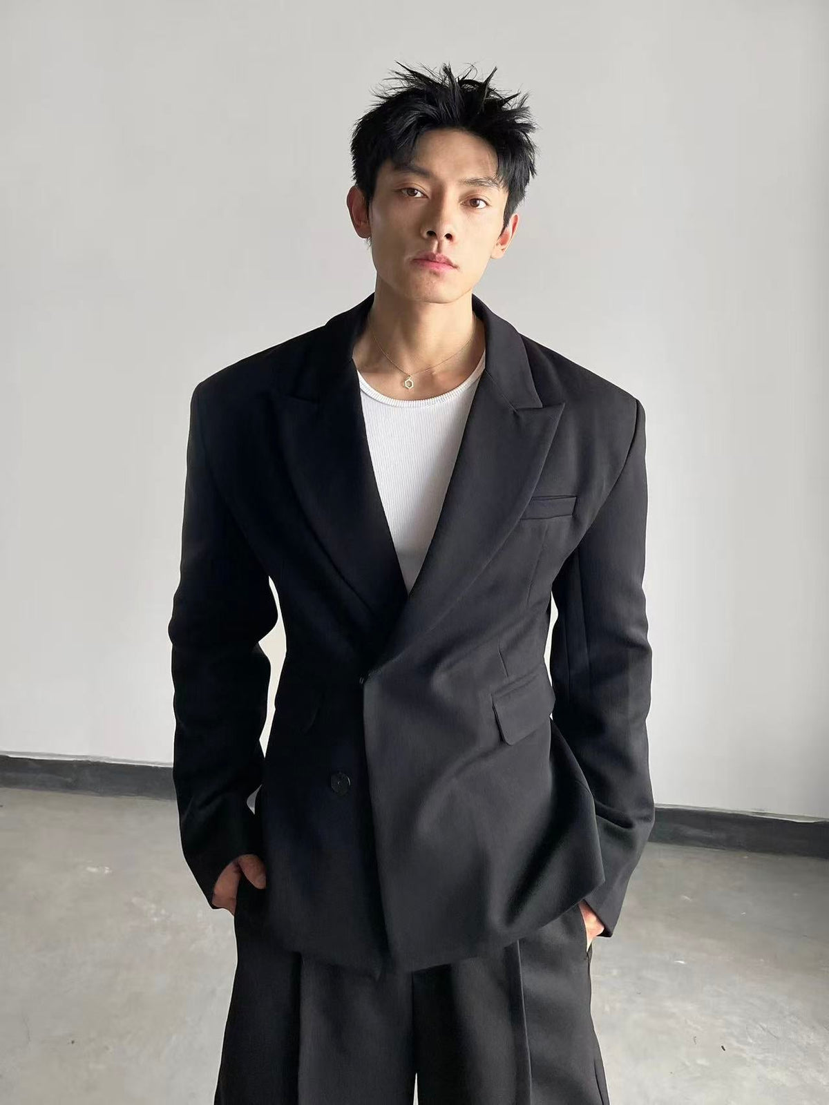T1376 Men's suits