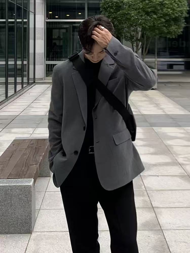 T1390  Men's suits