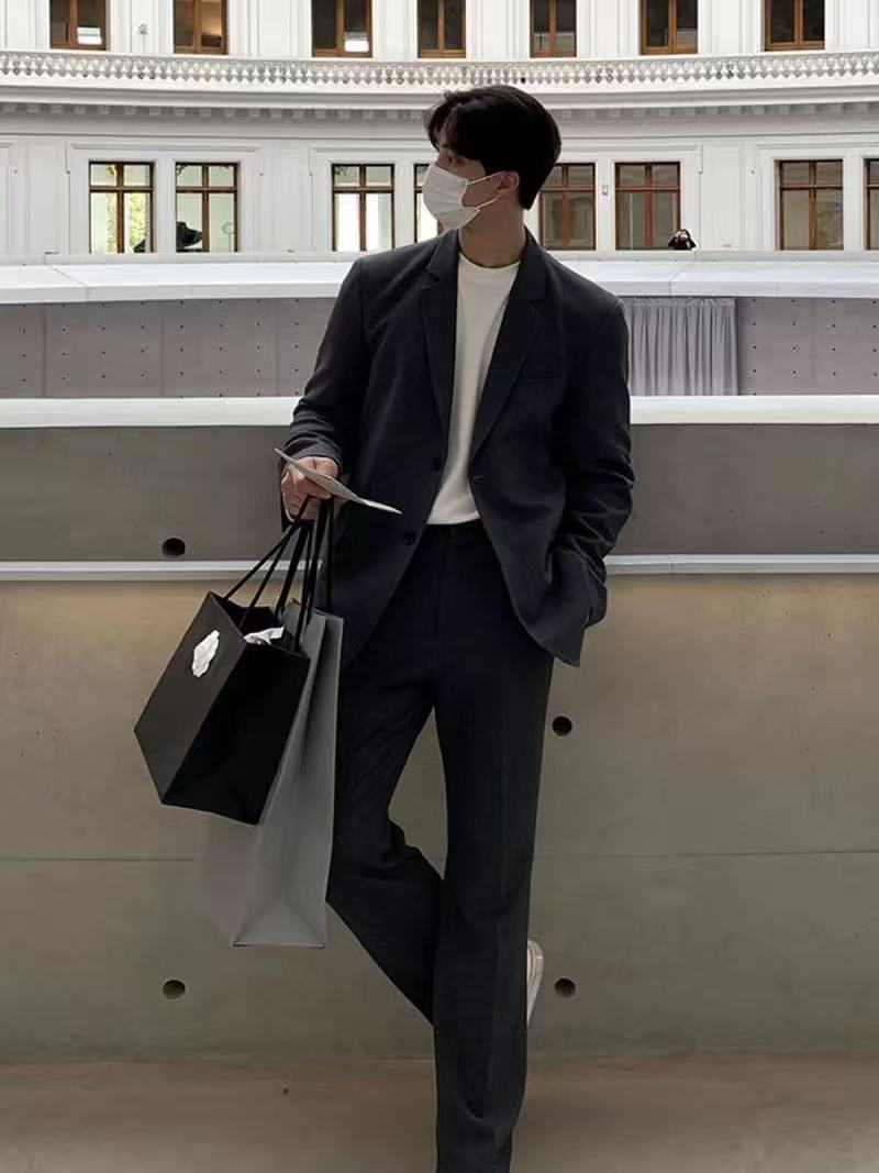 T1401  Men's suits