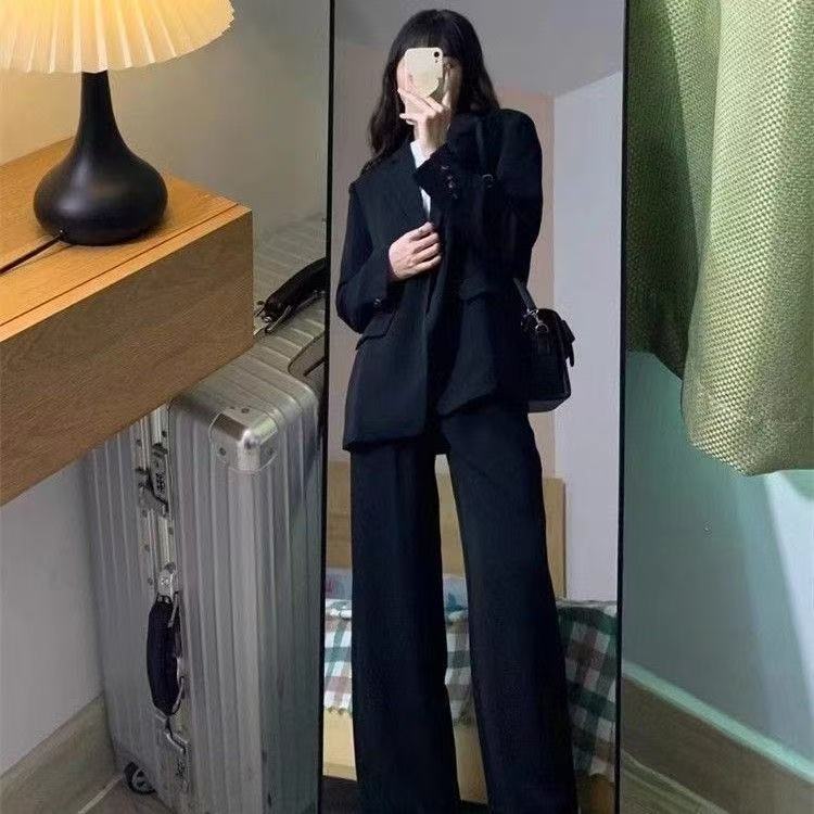 T1422 Women's suits