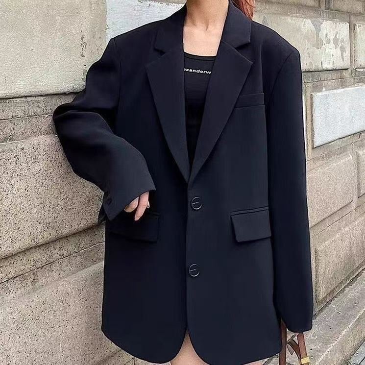 T1428  Women's suits
