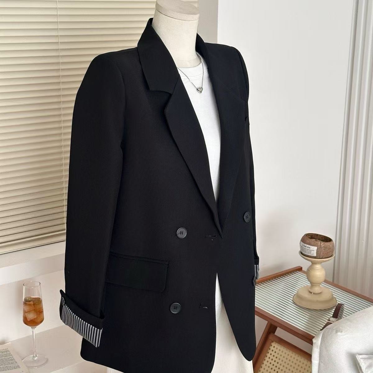 T1436  Men's suits