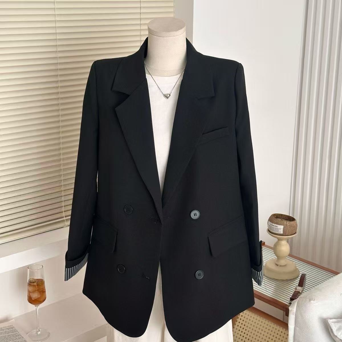 T1436  Men's suits