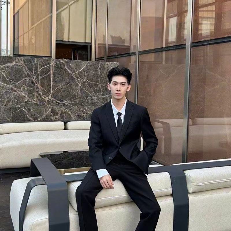 T1446 Men's suits