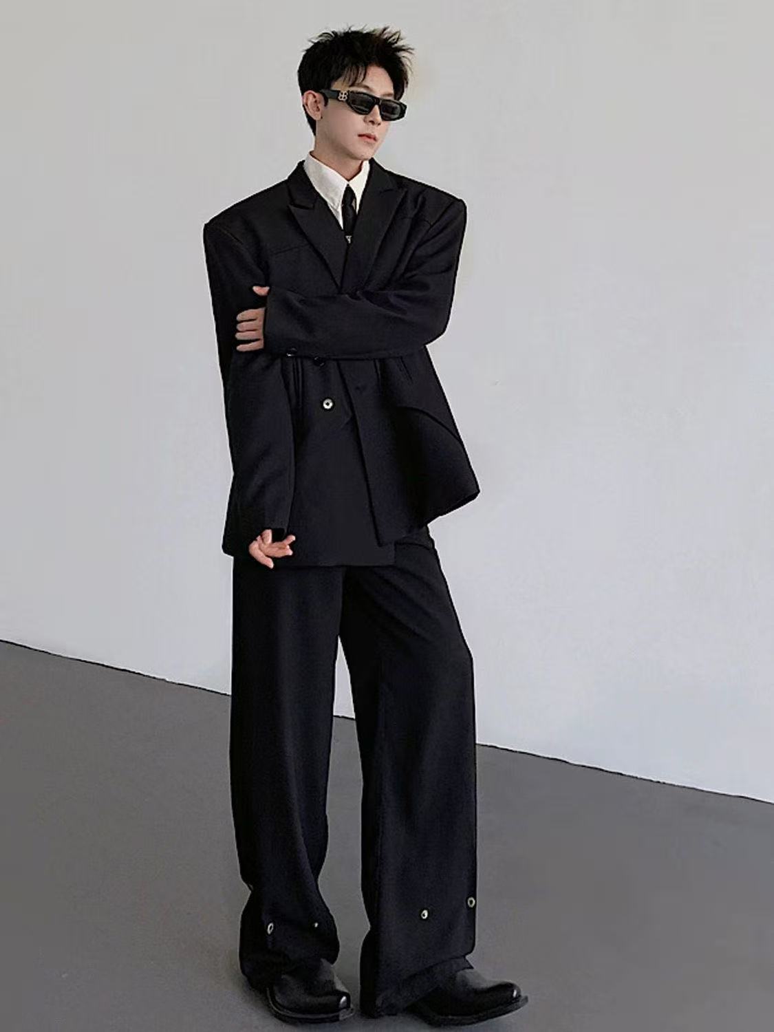T1450  Men's suits