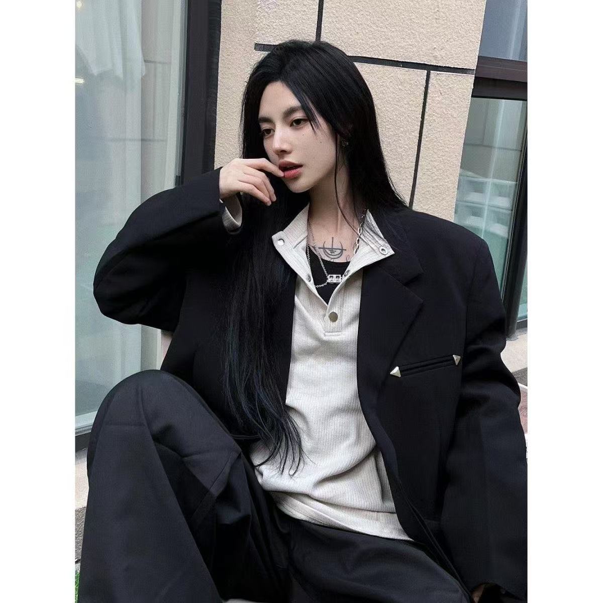 T1463 Women's suits