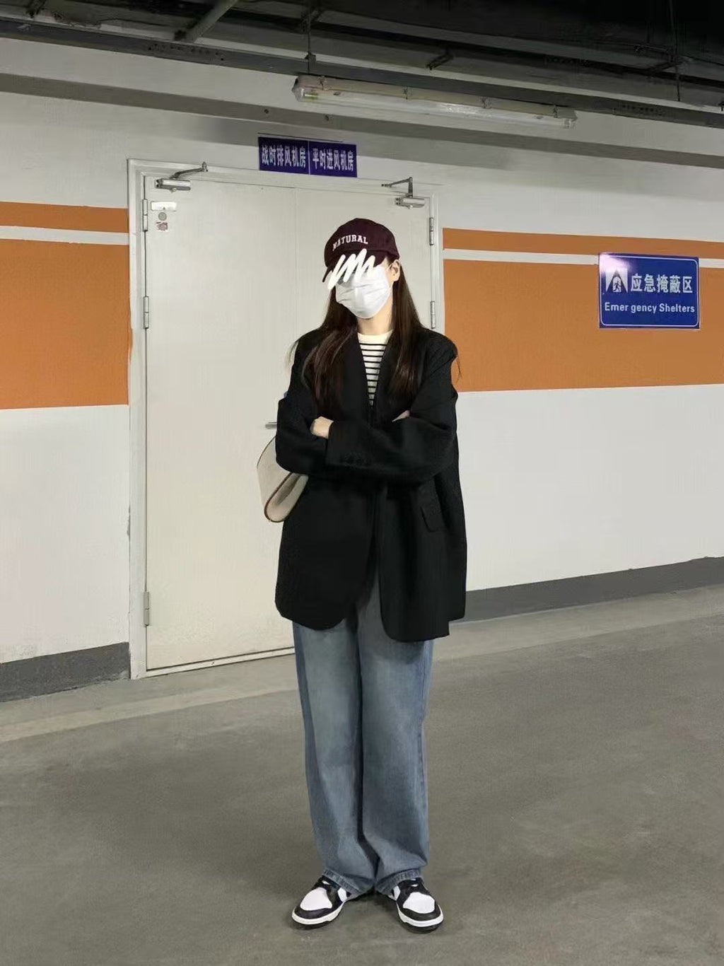 T1468  Women's suits