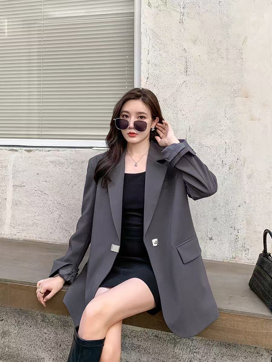 T1469 Women's suits