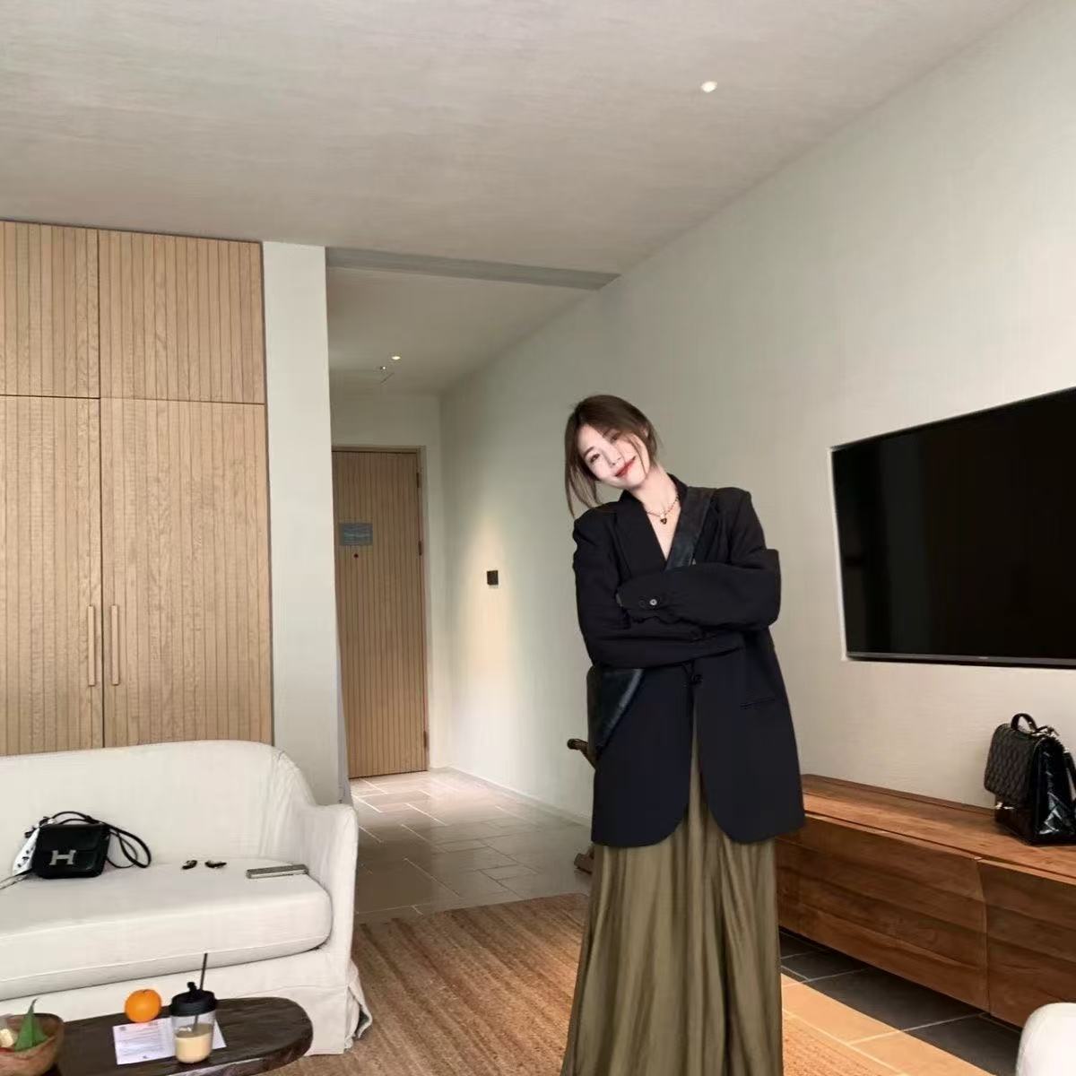 T1479 Women's suits