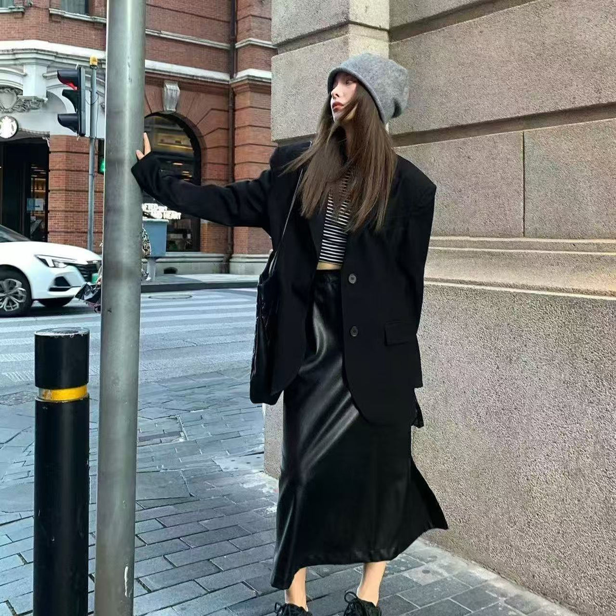 T1484 Women's suits