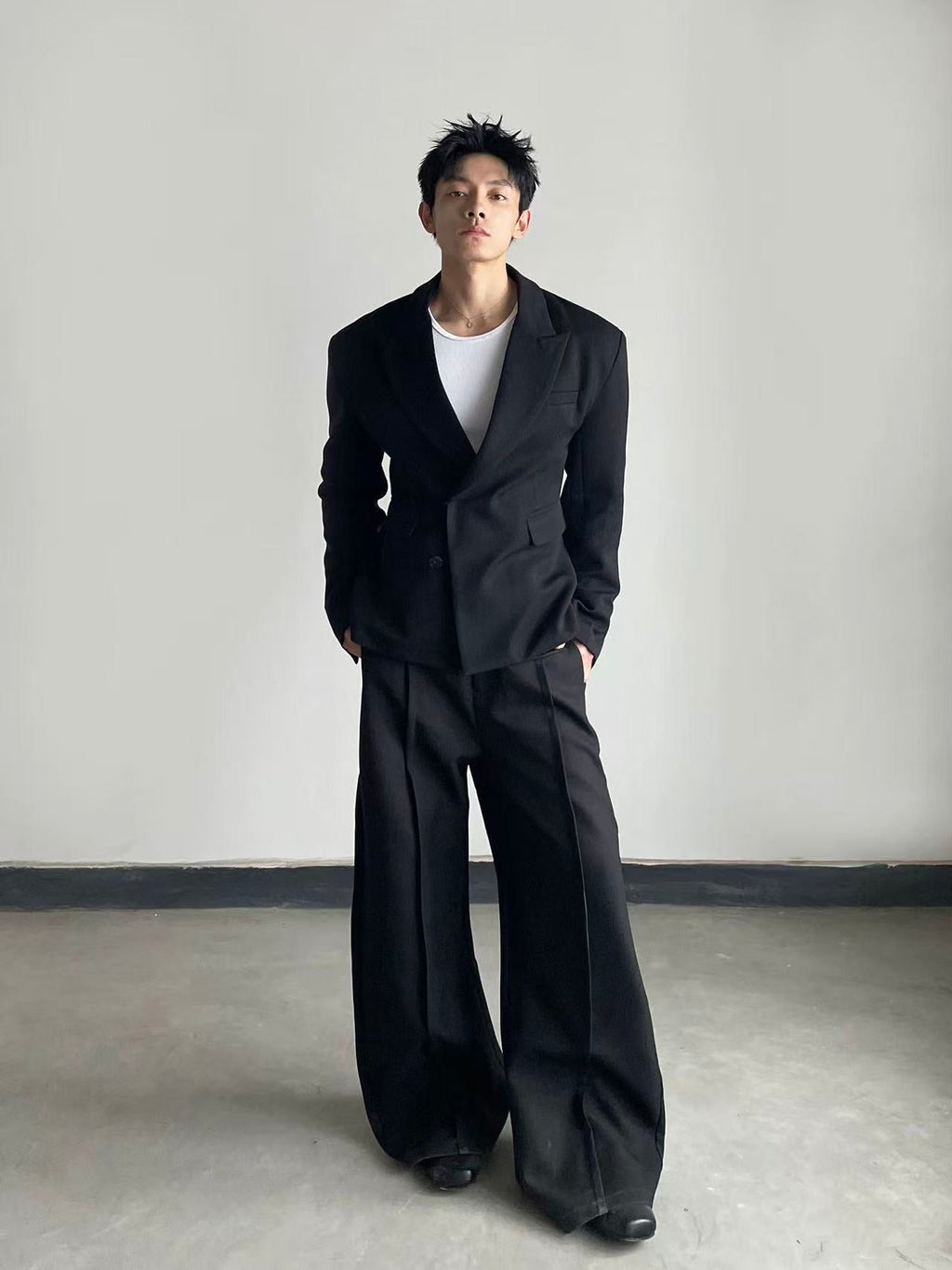 T1494 Men's suits