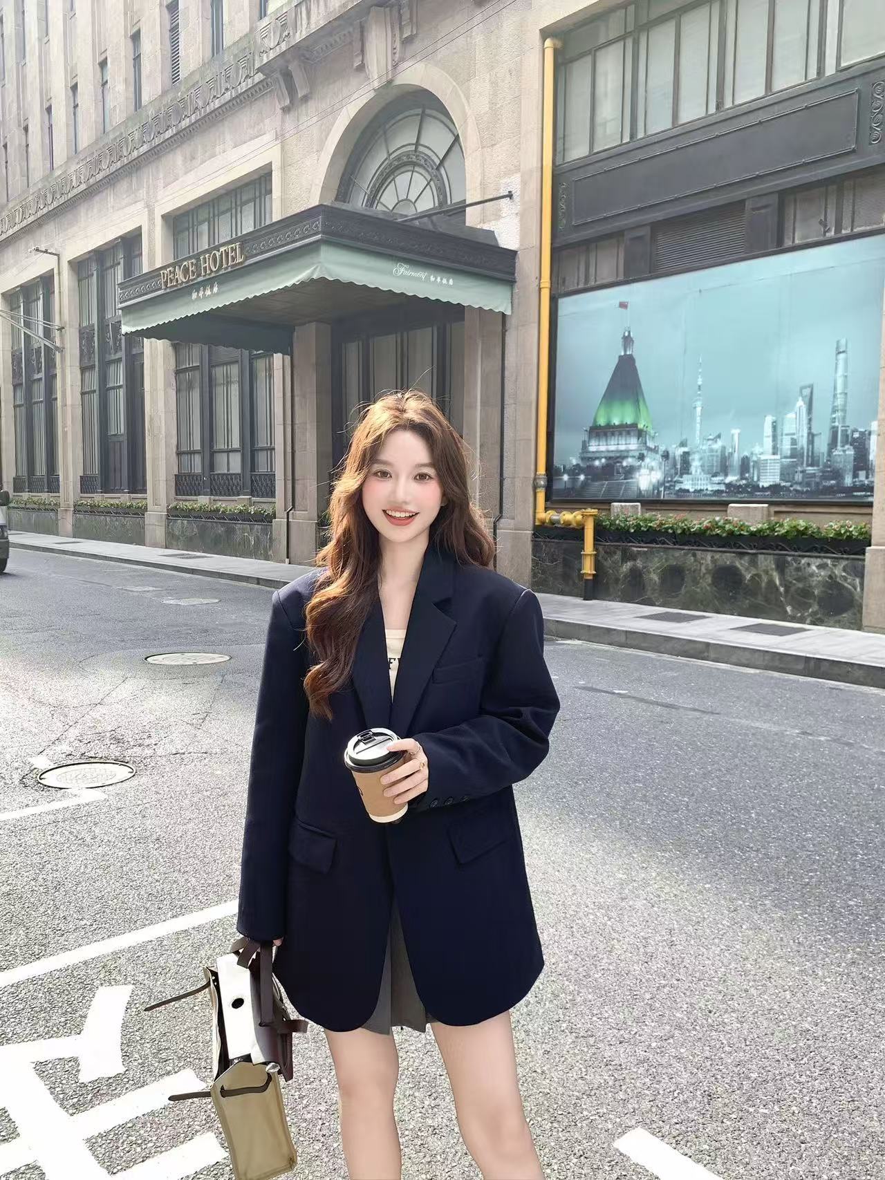 T1541 Women's suits