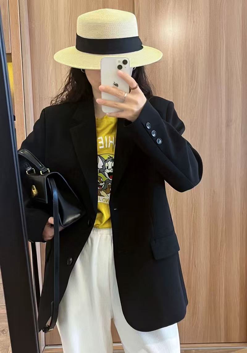 T1579 Women's suits