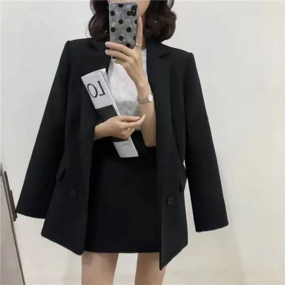 T1712  Women's suits
